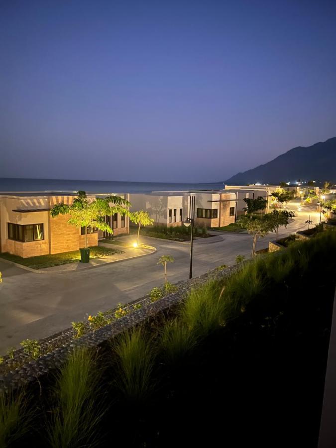 Beach Front Le Bon Villa Muscat Exterior photo